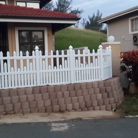 pvc picket fence custom scalloped curved