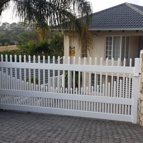 pvc driveway sliding gate cirved palisade