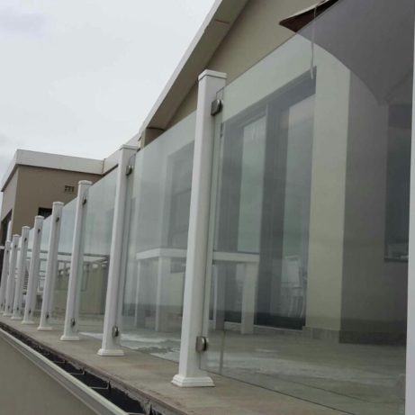 pvc posts sabs clear glass balustrade conforms national building regulions regulation nbr sabs sans 10400 10160 b d principle criteria railing rail rails hand safety fall legal height balustrade baluster stair staircase glass clear newel slats section panel palisades brilliant kaljon platinum stainless 316 stainless steel