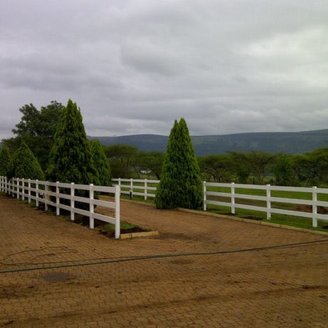 stable, paddock ,pvc fence, plastic fencing, horse fence, equine fencing, pvc equestrian fence,  horse farm fence