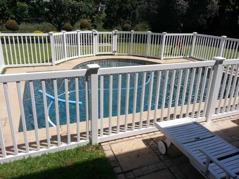 pvc pool fence (3)