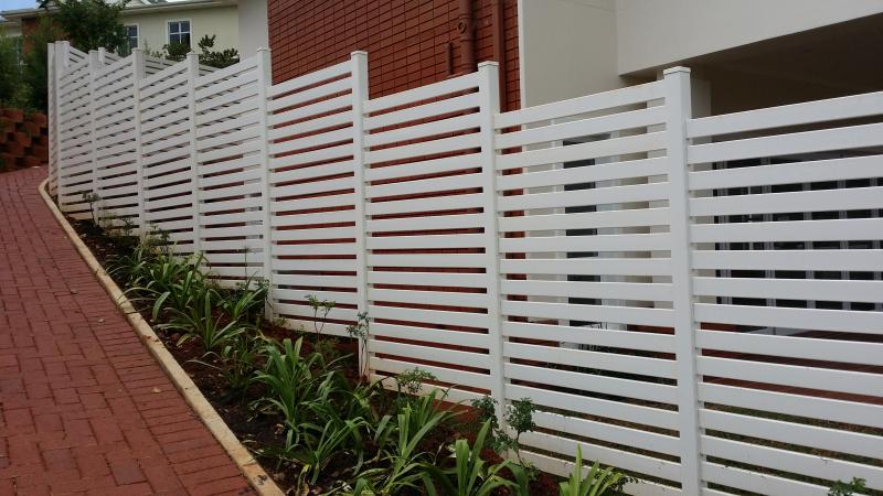 pvc horizontally slatted screen fence, kindlewood crest development