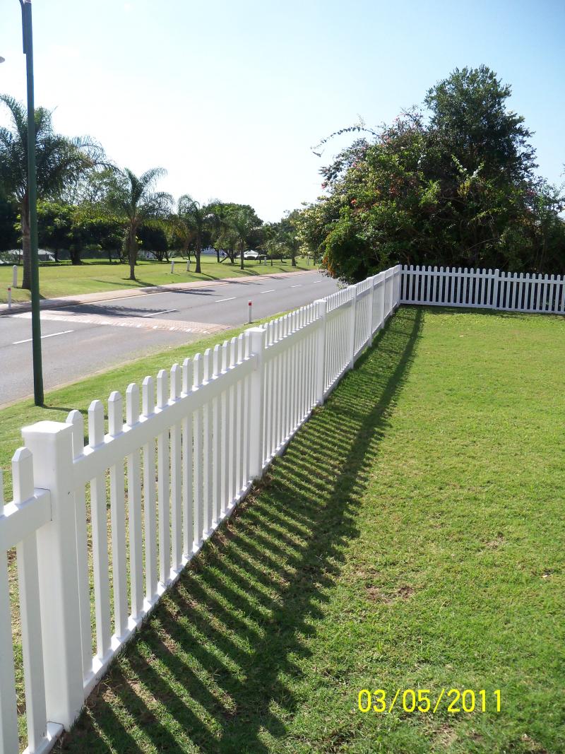 value fencing pvc  estate picket fence (2)