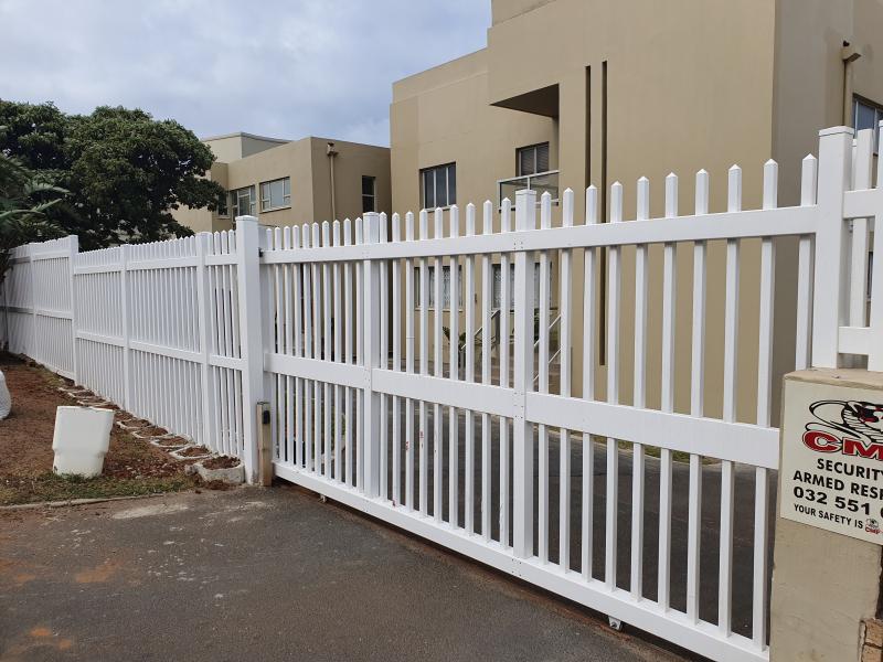 pvc palisade & driveway entrance sliding gate 