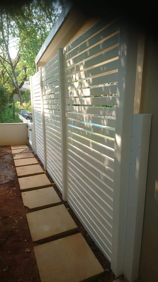 pvc horizontally slatted veranda side screening 