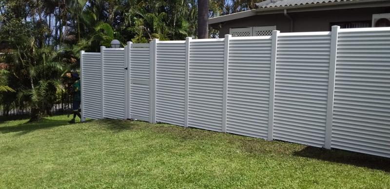 pvc louvred screening & gate (value fencing)