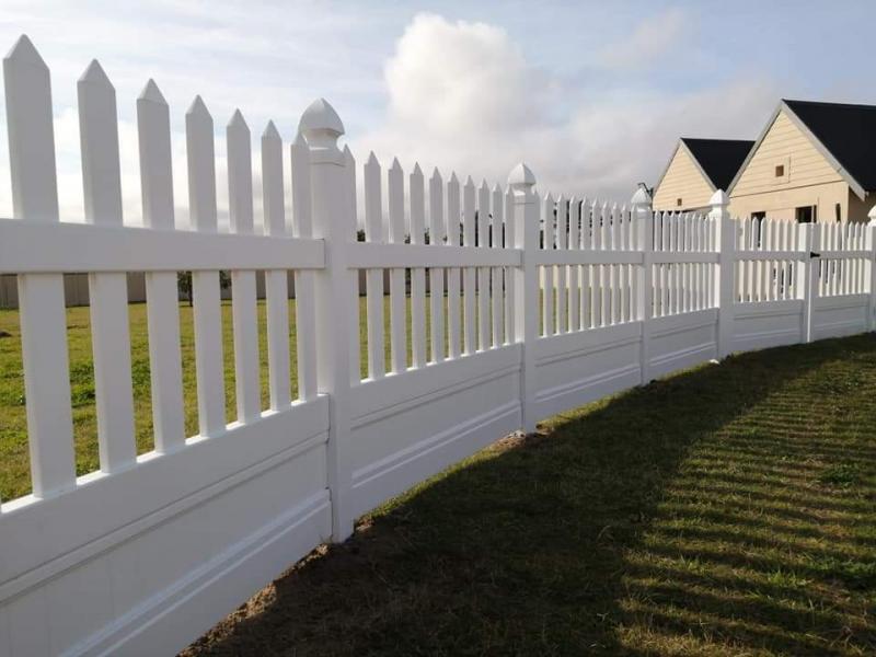 custom pvc picket fence with panel bottom