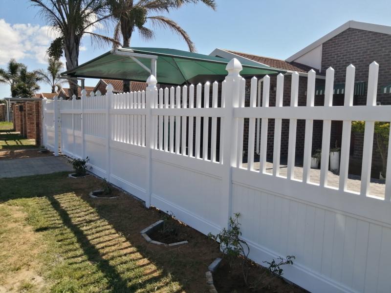 value fencing pvc semi-private palisade fence