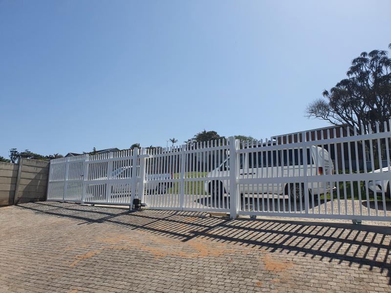 pvc dual set palisade driveway sliding gates