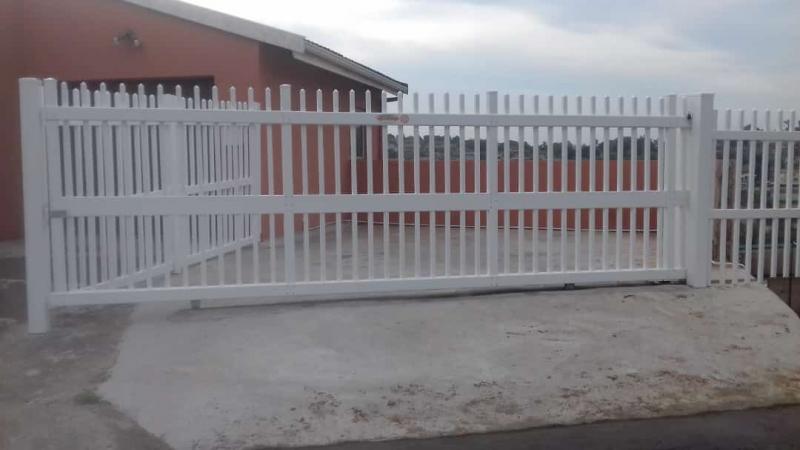 pvc palisade driveway sliding gate value fencing