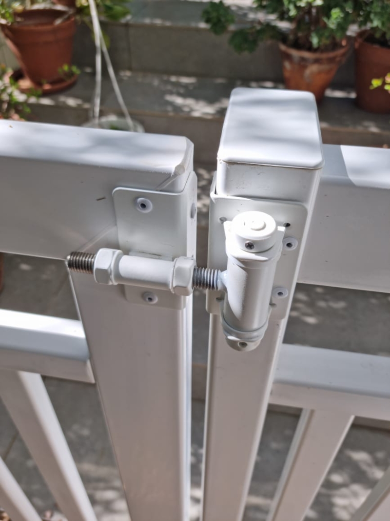 gate hinge spring loaded self closing small 50mm white